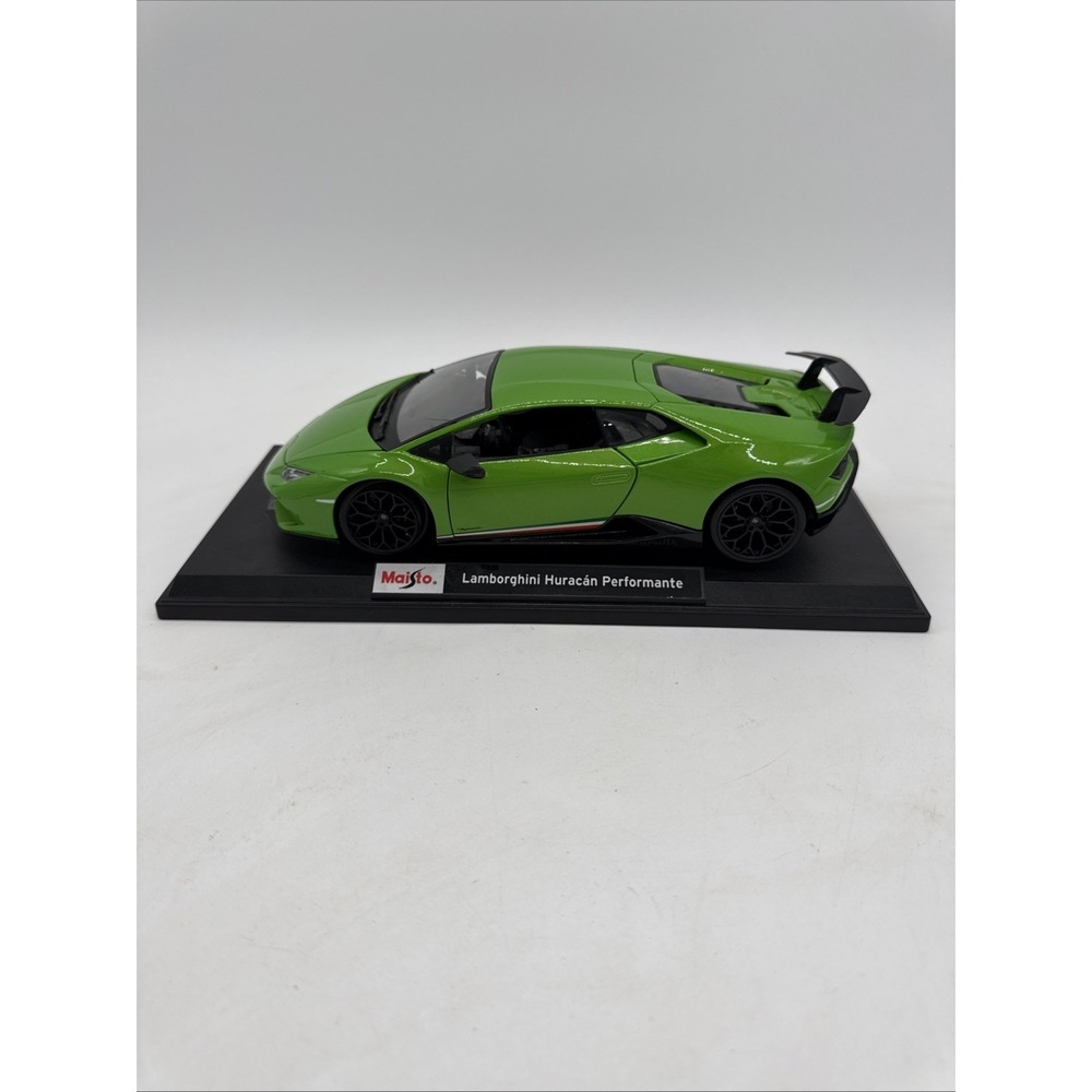 Maisto Green Lamborghini Huracan Performante Diecast 1:18